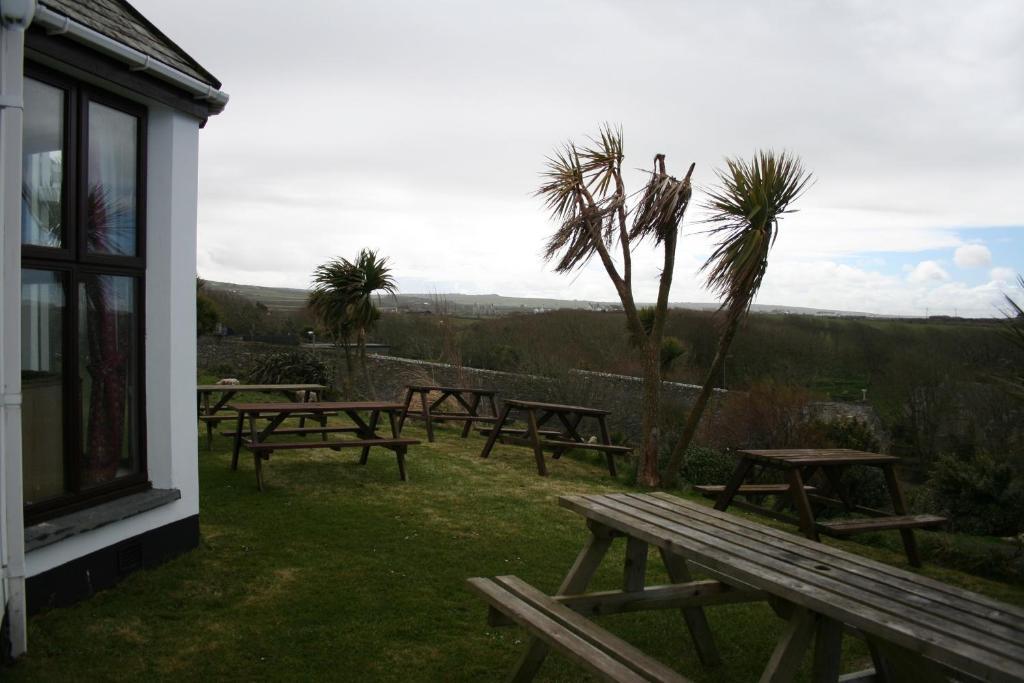 The Wootons Inn ティンタジェル エクステリア 写真